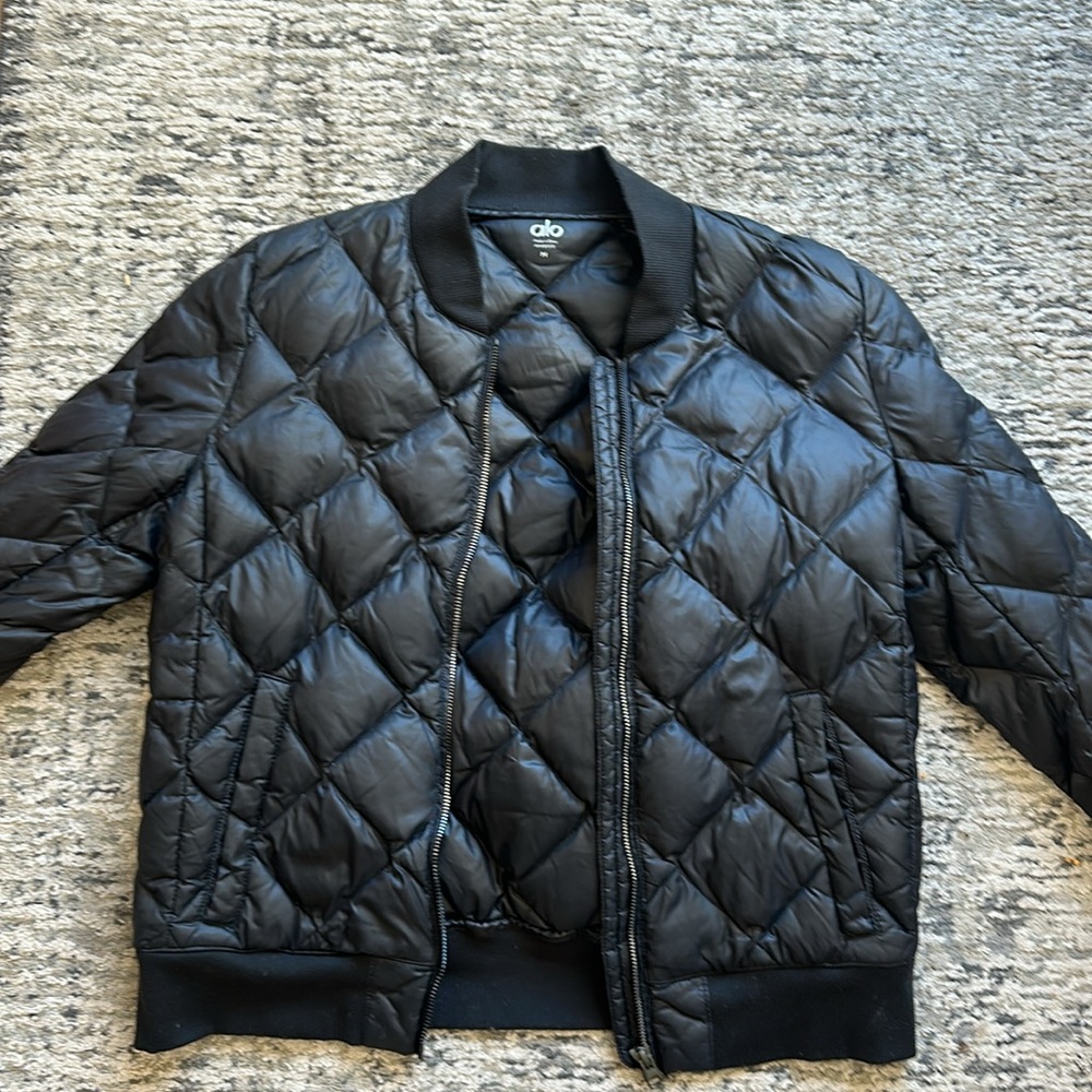 Alo Black Bomber, size Medium like New